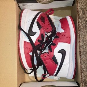 Jordan 1 toddlers size 6C final sale